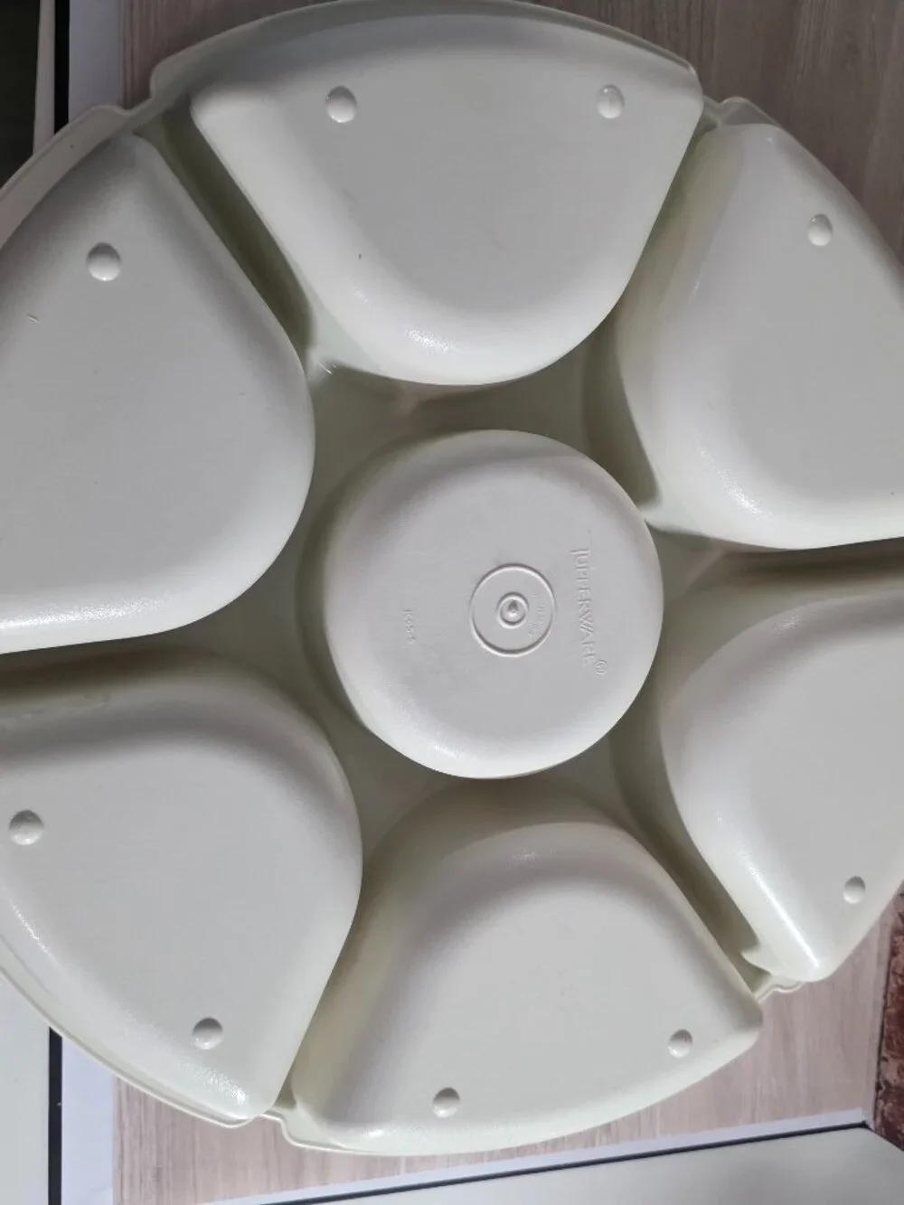 Vintage Tupperware Vegetable, Serving Tray with Lid, Chips and Dip